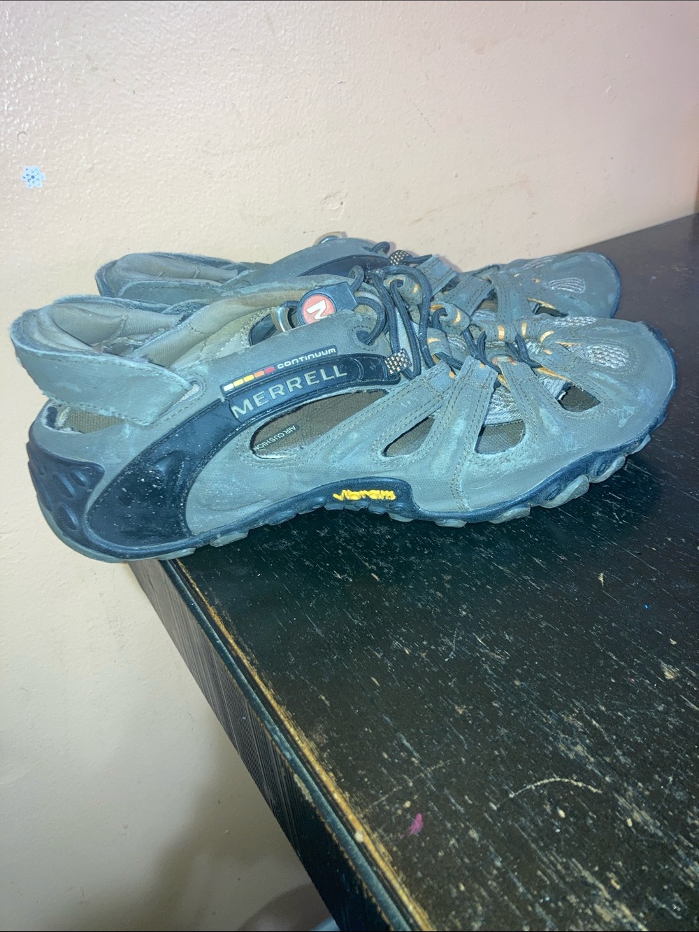 Vintage Merrell Gray Outdoor Hybrid Sandals with Bungee Lacing - Picture 1 of 8